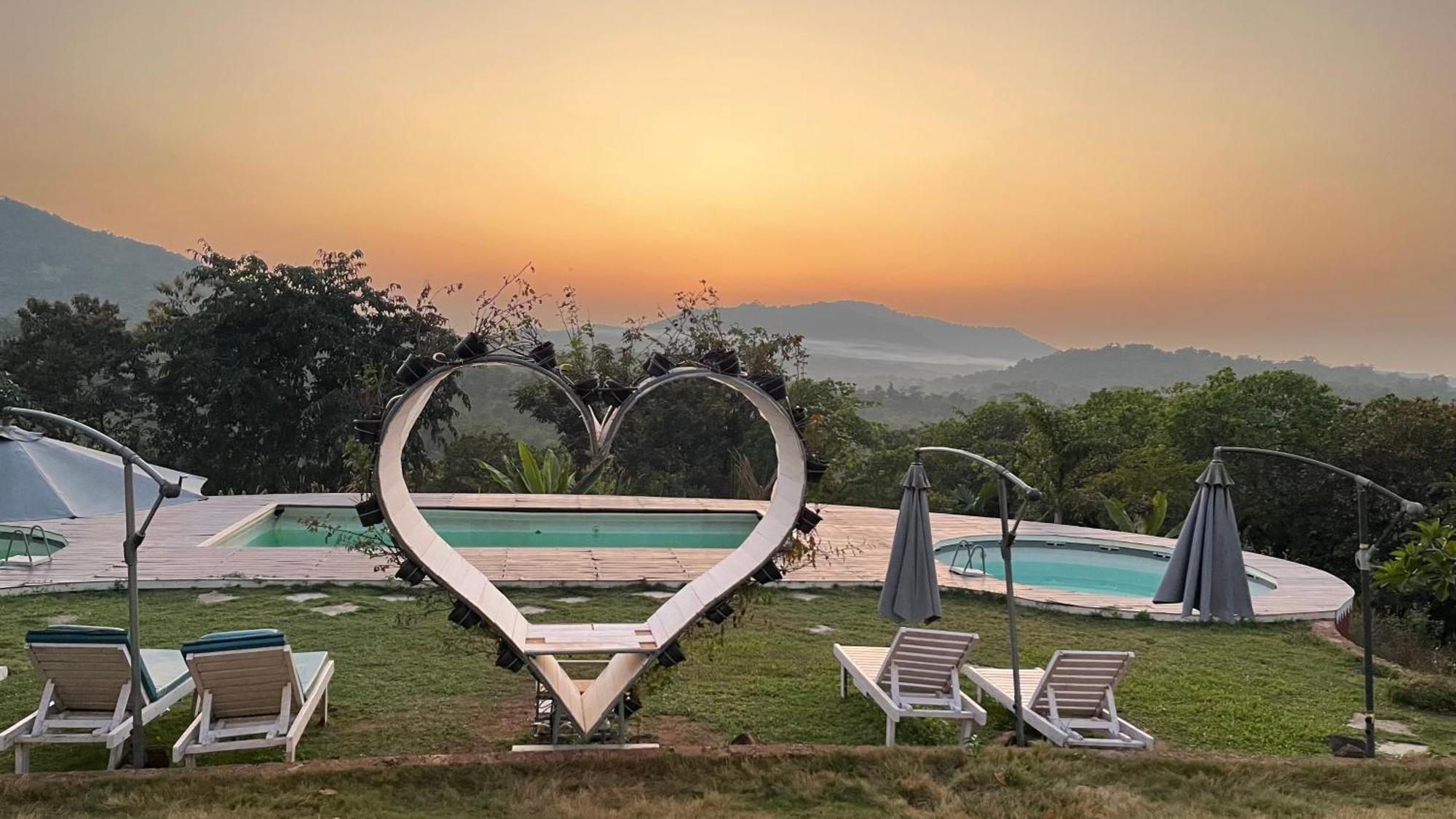 Porsu Hotel Canacona Bagian luar foto