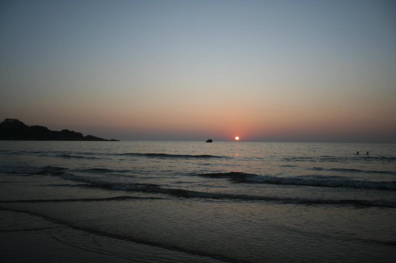 Porsu Hotel Canacona Bagian luar foto